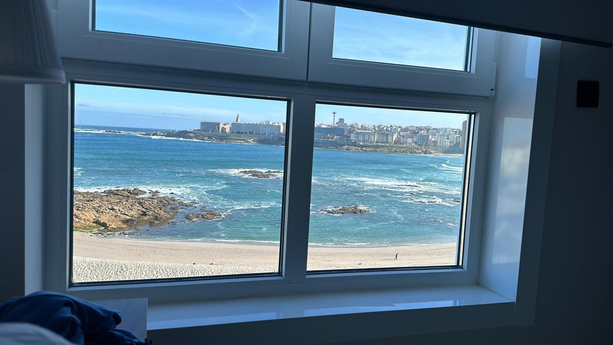 Piso Con Vistas A La Playa De Riazor Apartment A Coruna Exterior photo