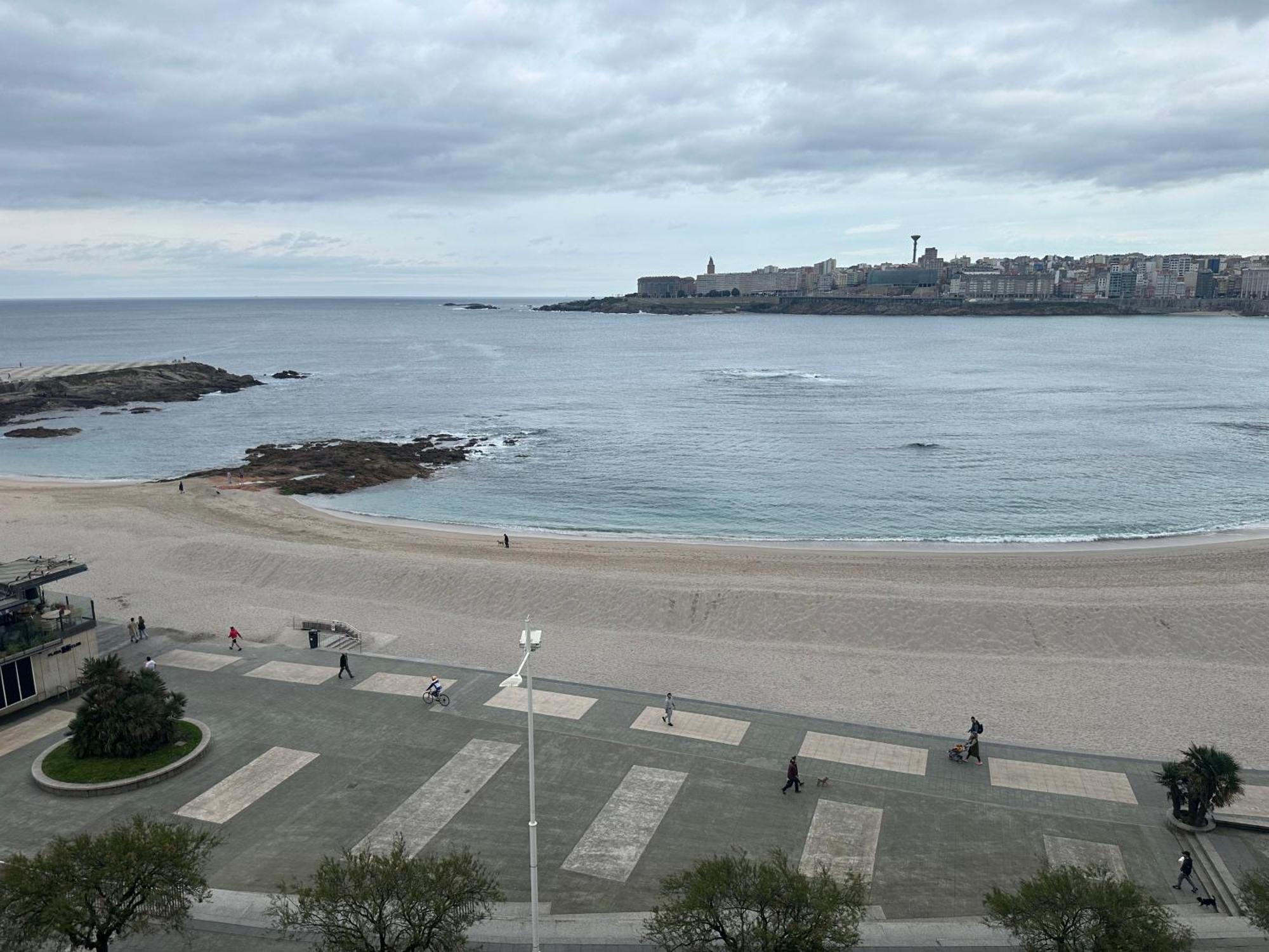 Piso Con Vistas A La Playa De Riazor Apartment A Coruna Exterior photo